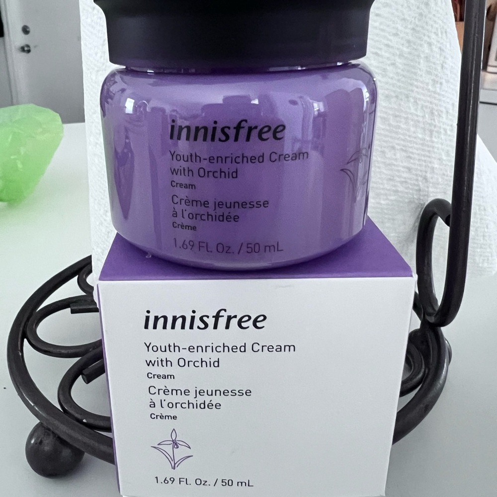 Innisfree -Youth-Enriched Cream with Orchid - Purple New in Box